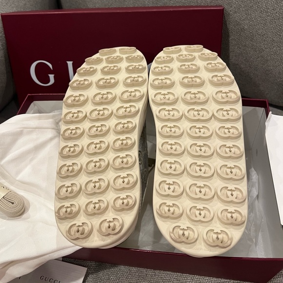 New Gucci Silver Metallic Tennis 1977 Trek GG Monogram Platform Sneakers - Picture 12 of 12